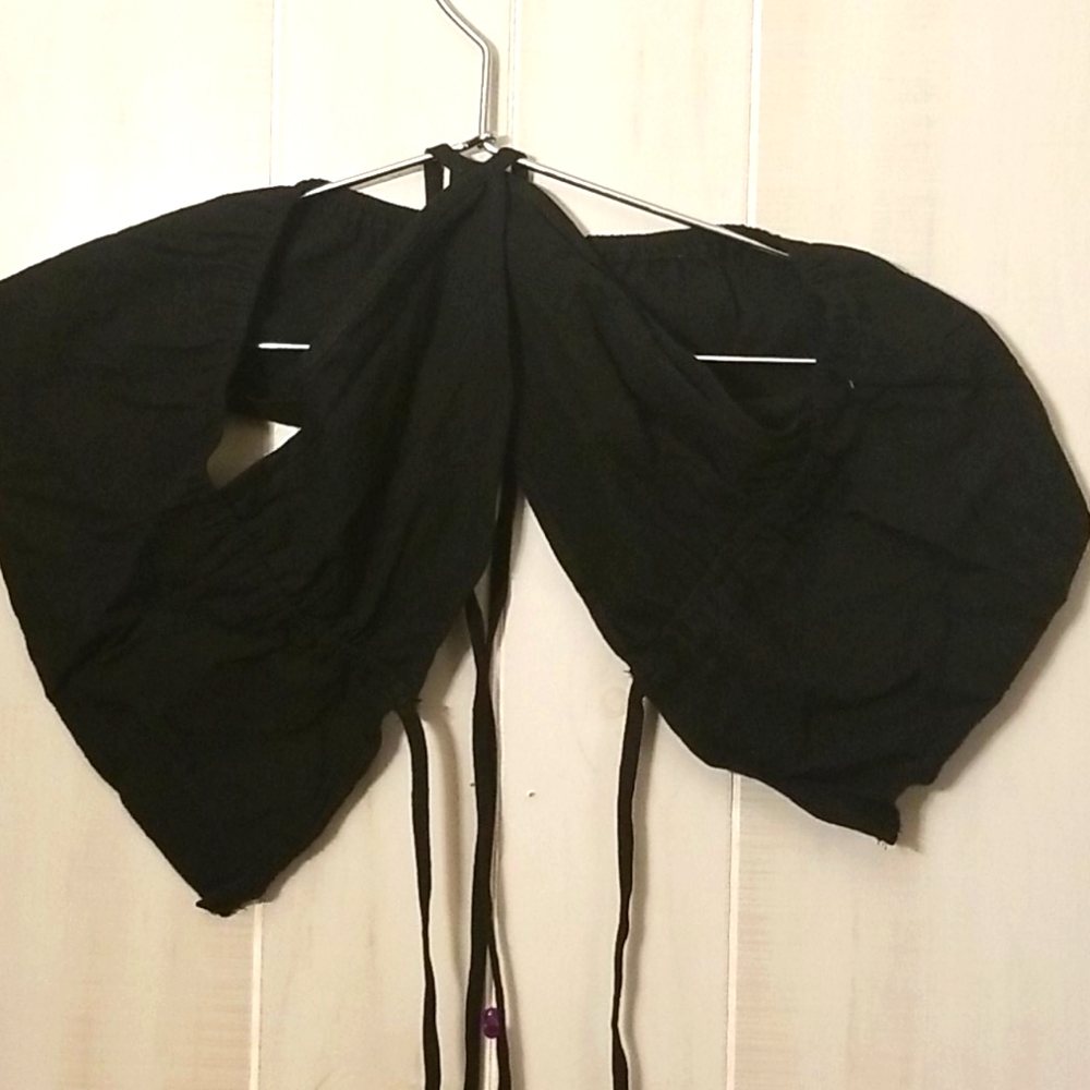 Selft tied  halter flounce crop top